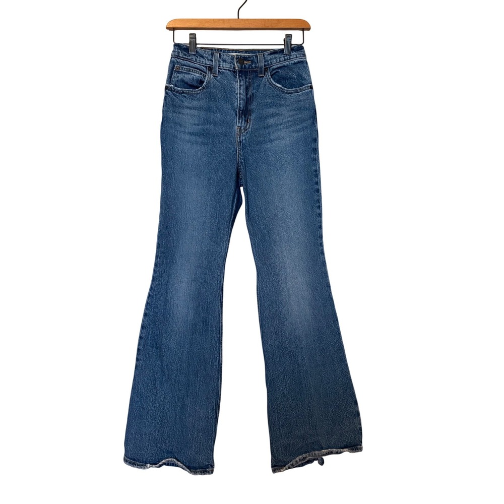 Levi's 70s High Flare Jeans Women's Size 25 X 30 Medium‎ Wash Distressed Cropped